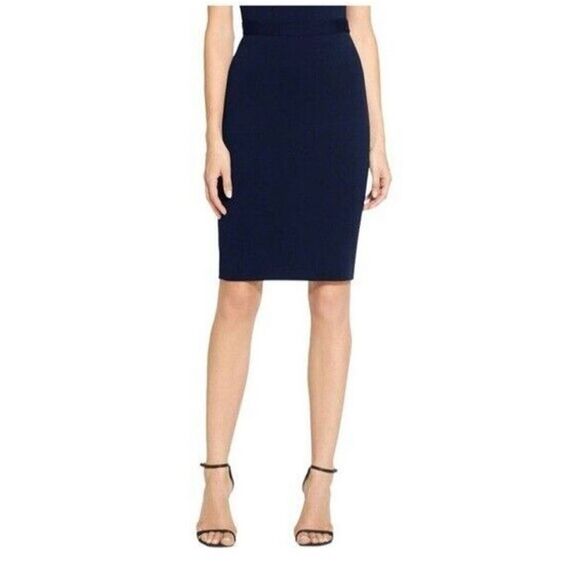 St. John Basics Blue Knit Stretchy Pencil Skirt Knee-Length Size 8 - Picture 1 of 7